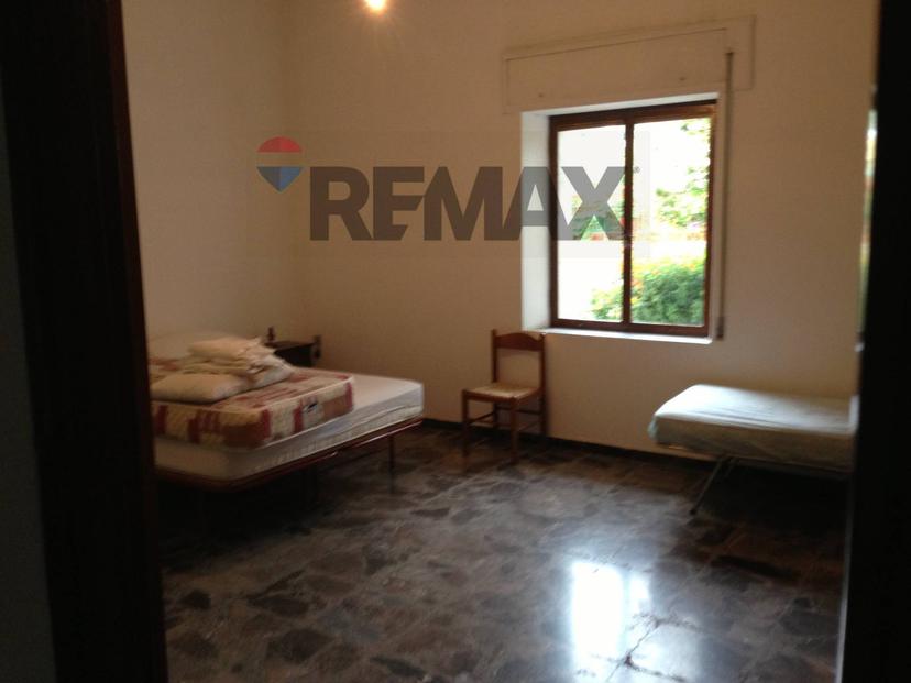 Trilocale in Via Magna Grecia 15, Roseto Capo Spulico — foto 3 di 5