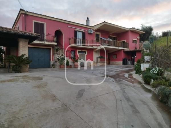 Villa bifamiliare in Contrada Colle Pero, Cori — foto 4 di 5