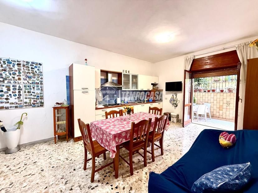Bilocale in Viale Gioacchino Rossini, Portici