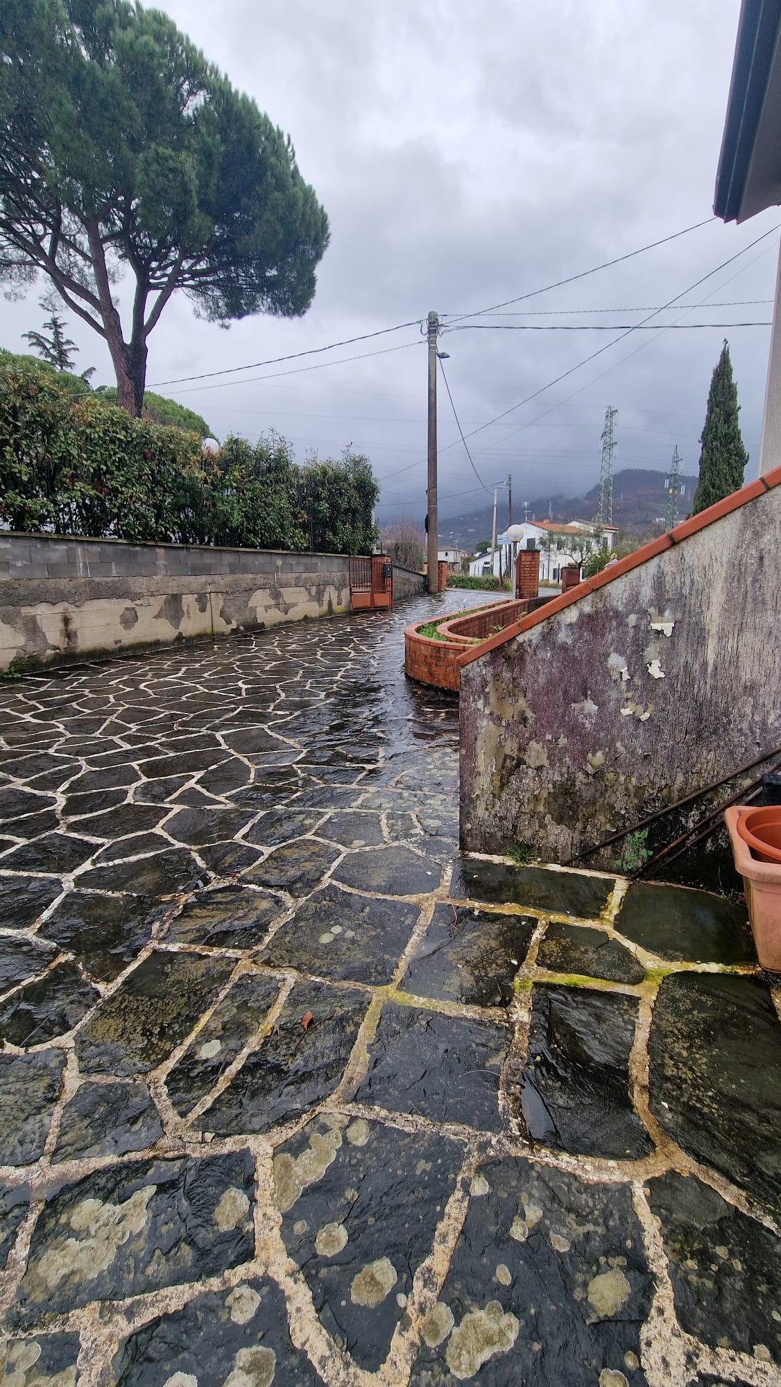 Villa bifamiliare, Sarzana