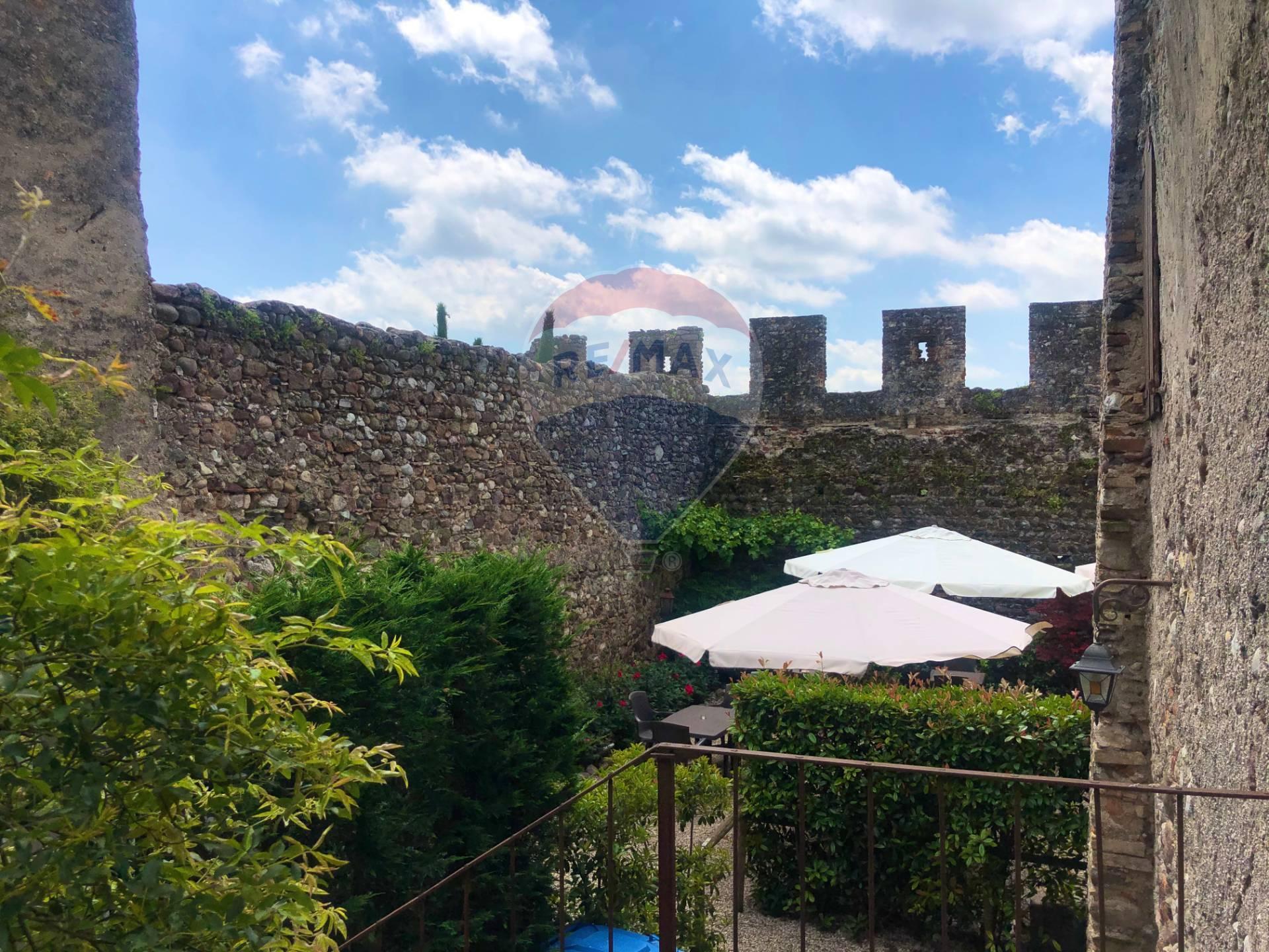 Rustico in Via Castello Castellaro 59, Monzambano