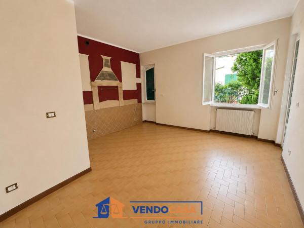 Villa bifamiliare in Via Niccolò Paganini, Pietra Ligure — foto 4 di 5