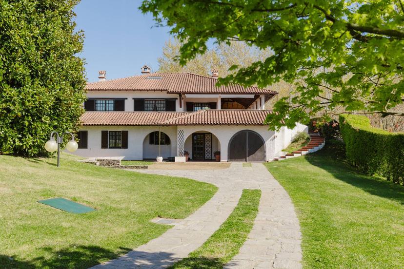 Villa in Via Alessandro Volta 25, Sumirago — foto 2 di 5