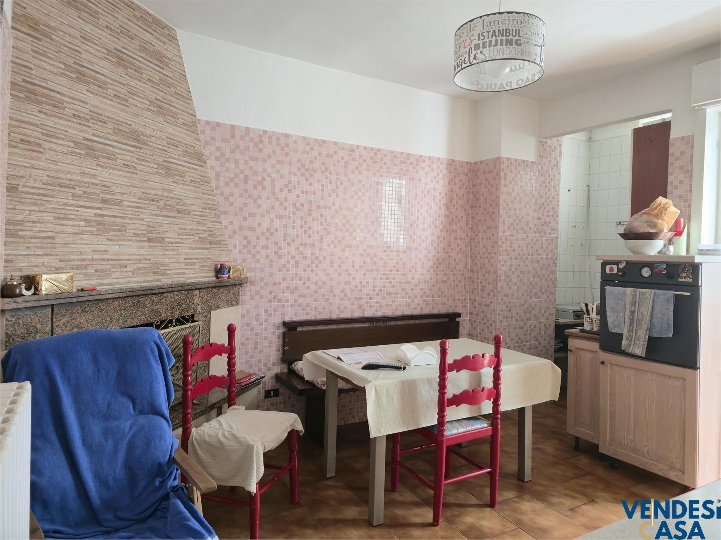 Casa indipendente in Via Quasimodo 31, Adelfia