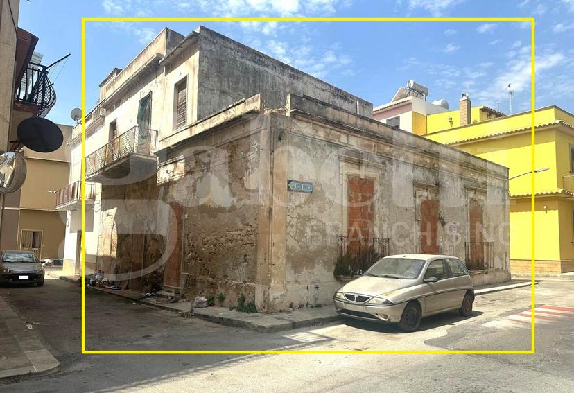 Casa indipendente in Via Francesco Azzolini  56, Avola — foto 3 di 4