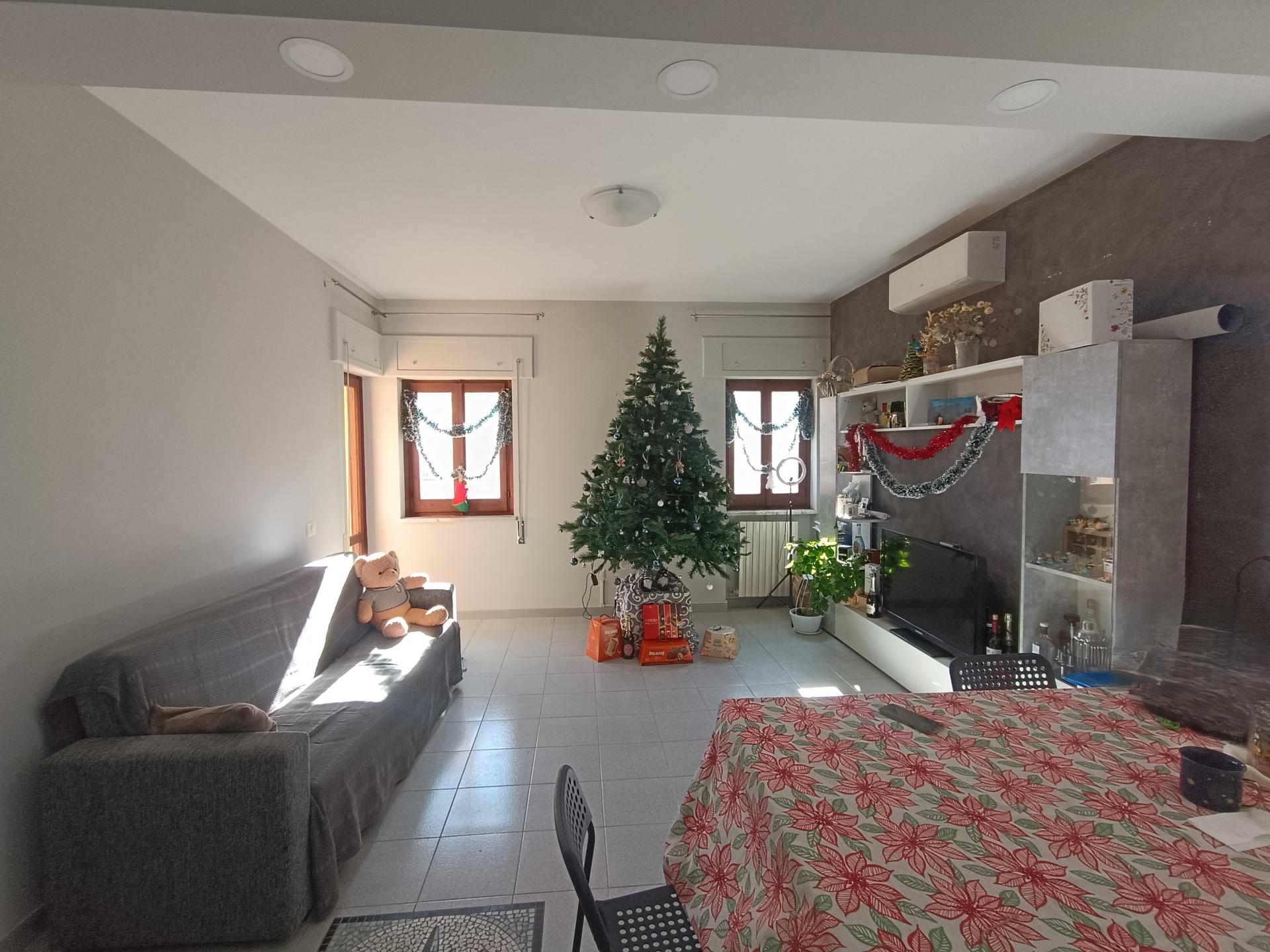 Trilocale in Via Palmiro Togliatti 12, Pianopoli