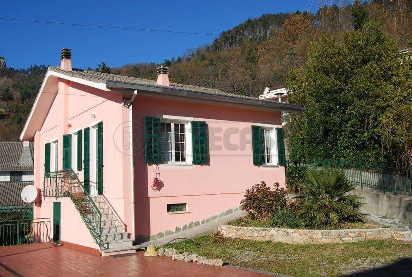Villa a schiera, Magliolo — foto 2 di 5