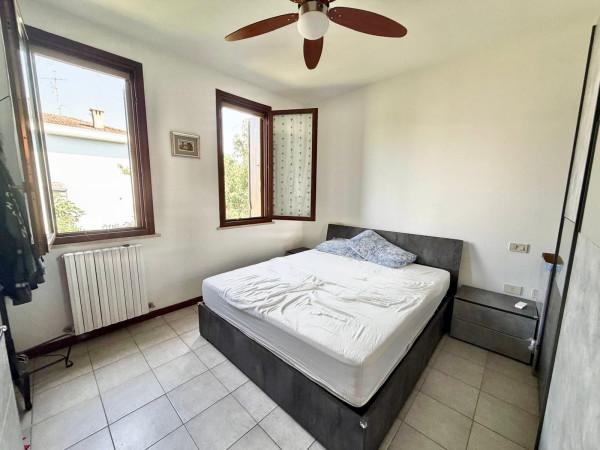 Villa a schiera, Moglia