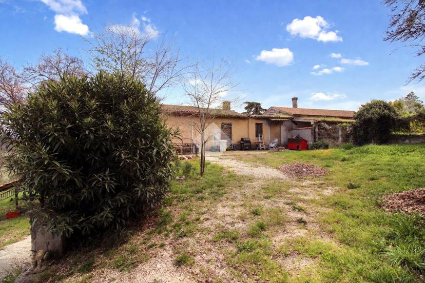 Casa indipendente in Via Fontevecchia 25, Montopoli di Sabina — foto 2 di 5
