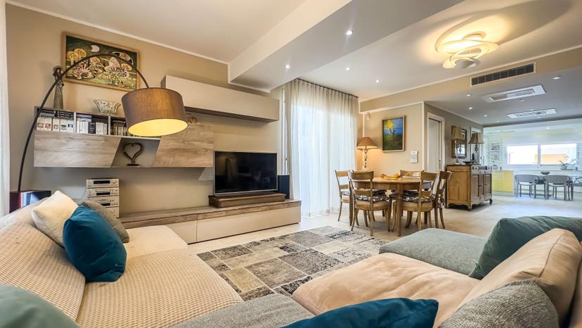 Villa unifamiliare in Via del Tricolore, Cagliari — foto 3 di 5