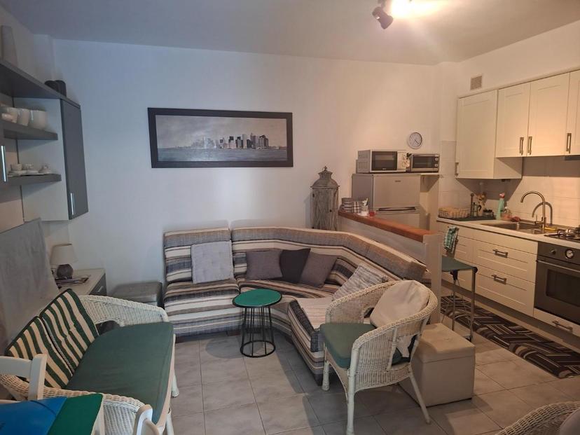Villa a schiera, Luni — foto 2 di 5
