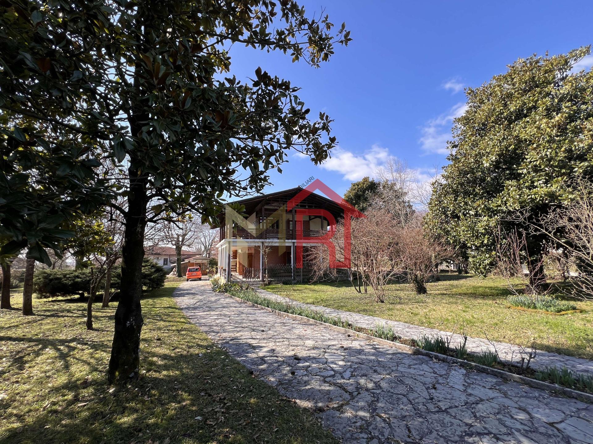 Casa indipendente in Via Viola , Budoia