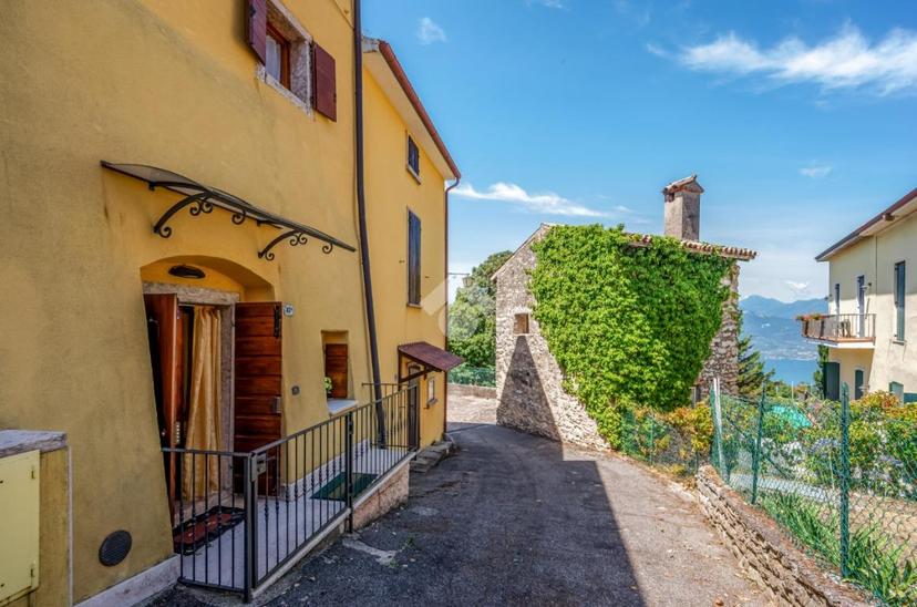 Casa indipendente in Contrada Cà Schena 47, San Zeno di Montagna — foto 2 di 5