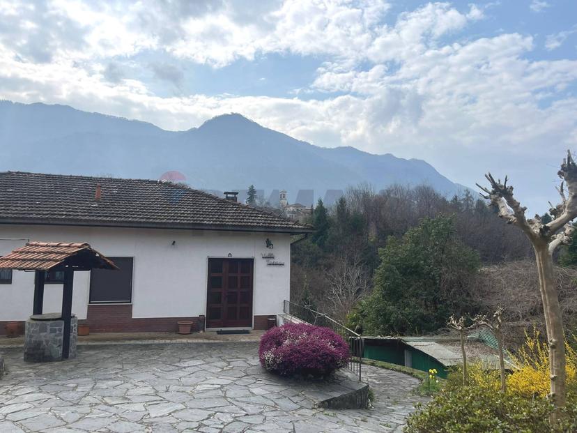 Casa indipendente in Via per Nasca 16, Castelveccana — foto 2 di 5