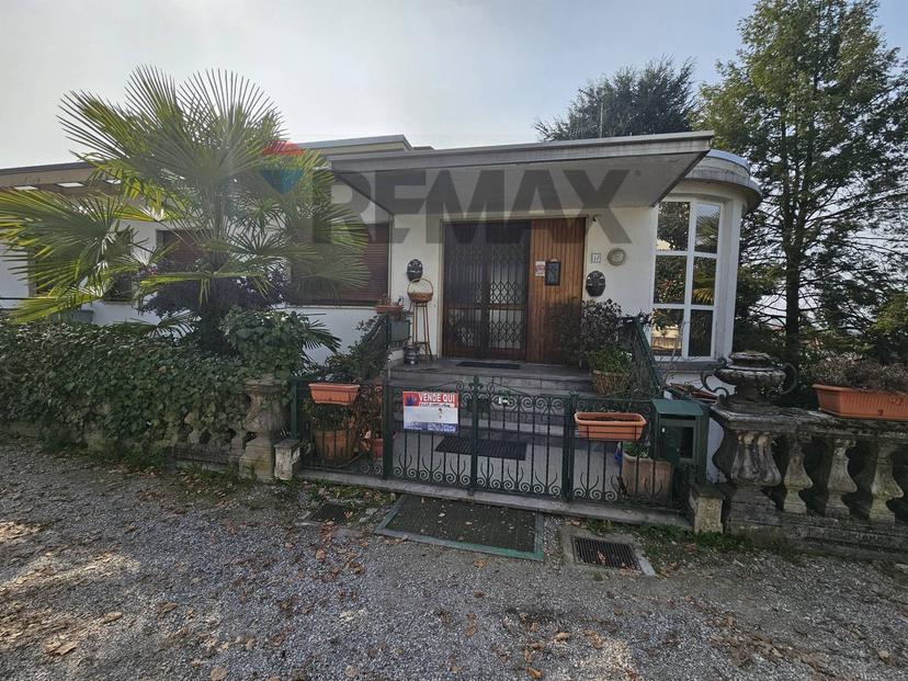 Villa in Via Privata del Parco 17, Somma Lombardo — foto 3 di 5