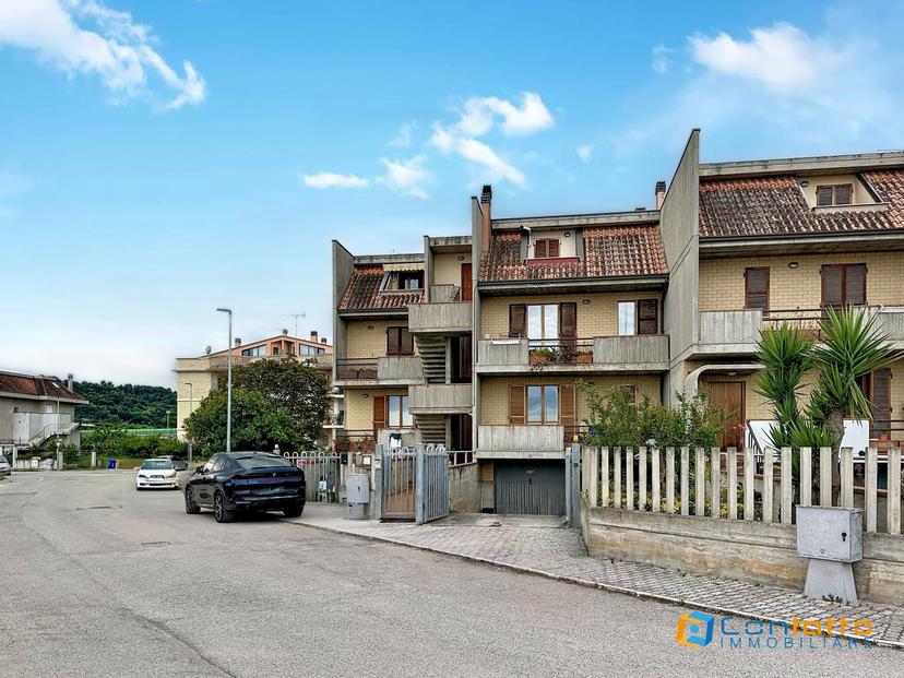 Quadrilocale in Via Leonardo da Vinci 1, Cupra Marittima — foto 4 di 5