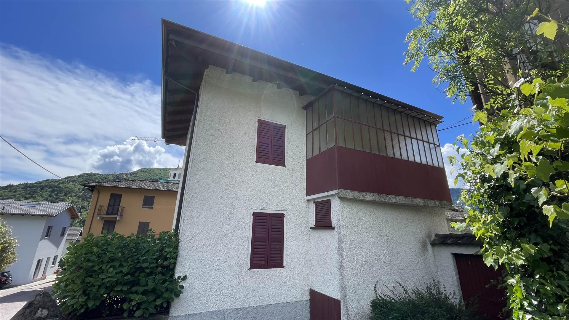 Casa indipendente in Via Roma, Dazio