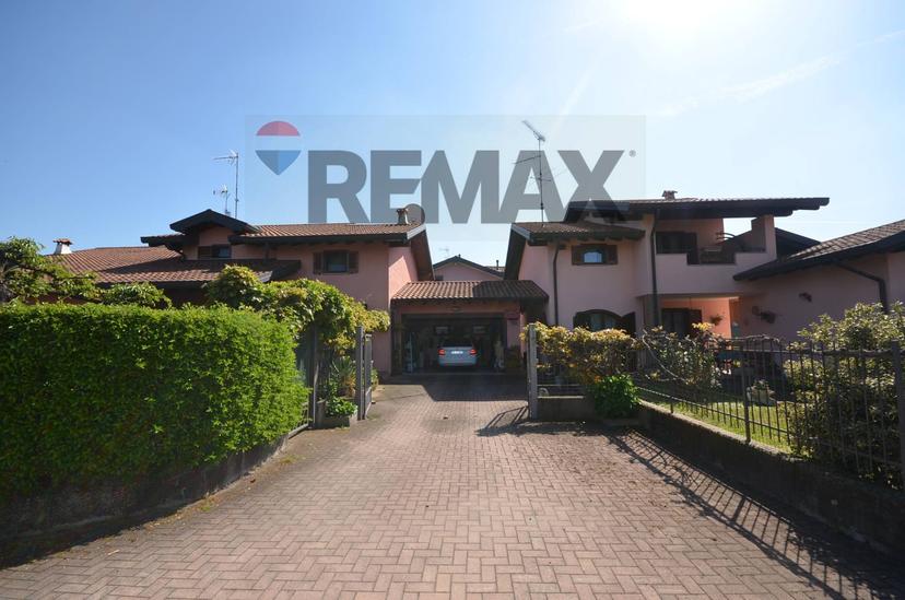Villa a schiera in Via del Pozzo 11, Pombia — foto 2 di 5