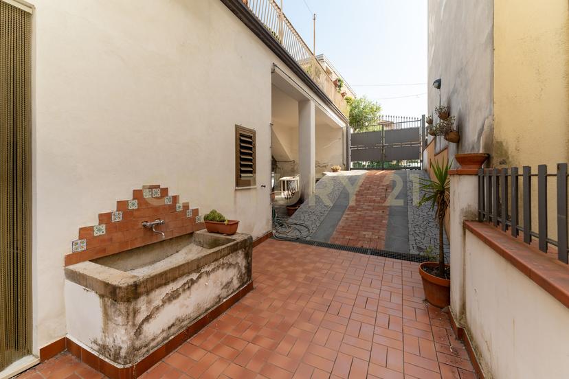 Casa indipendente in Via Monte Grappa 8, Zafferana Etnea — foto 2 di 5