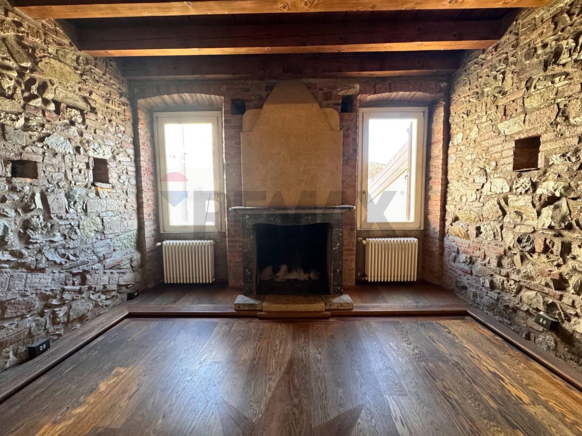 Casa indipendente in Cso Cavour 26, Brescia