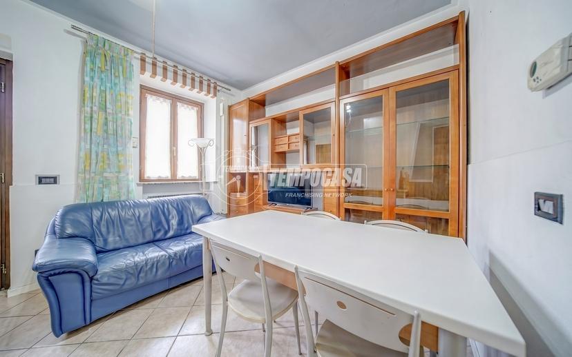 Casa indipendente in Via Cesare Battisti 13, Carnago