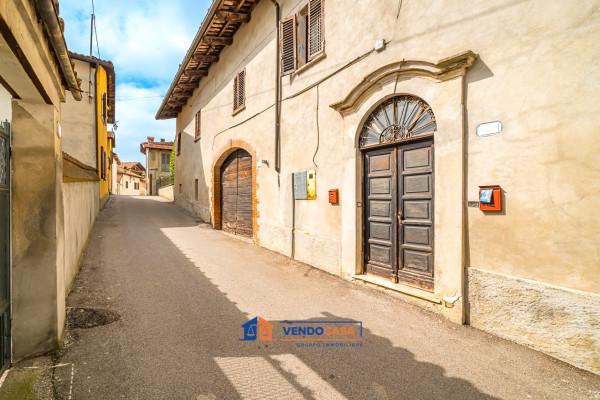 Villa in Via Millefiori 7, Novello — foto 2 di 5