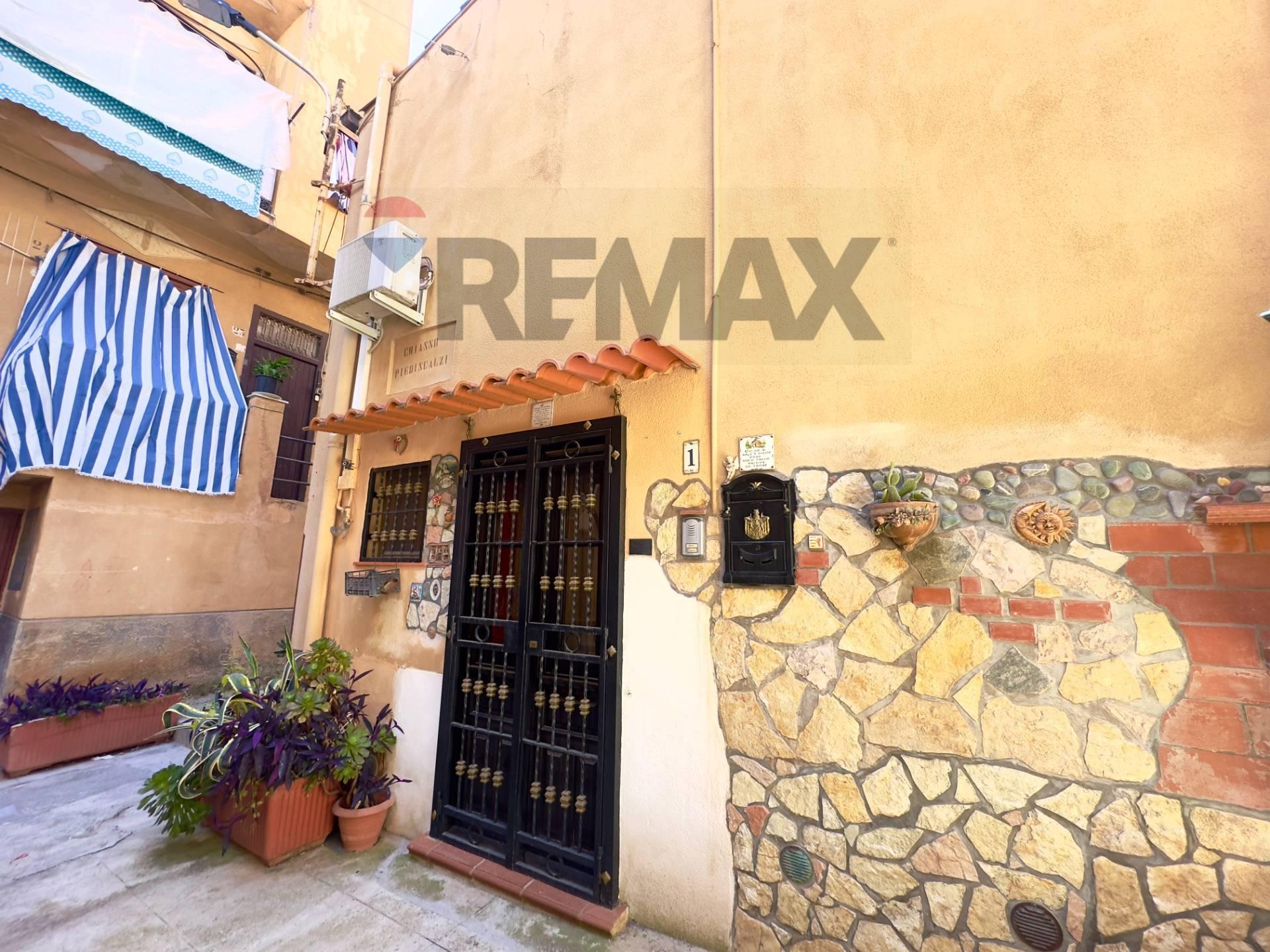Casa indipendente in Chiasso Piediscalzi 1, Monreale