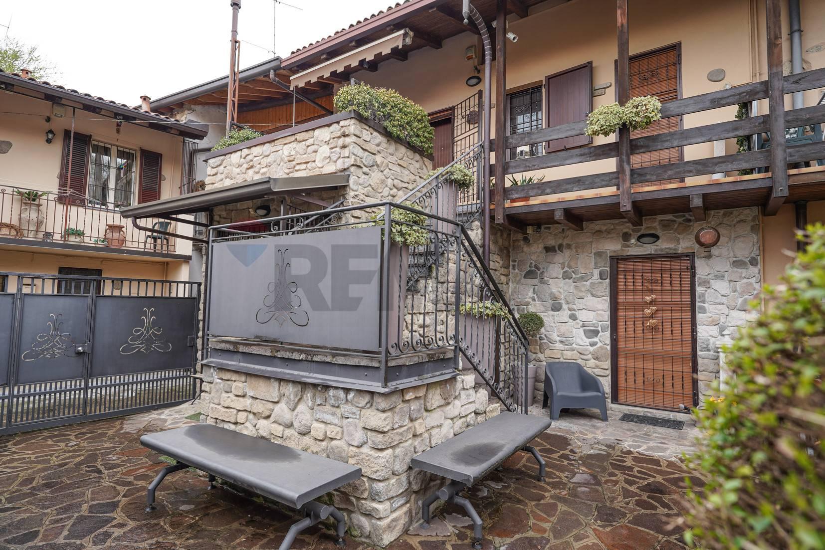 Casa indipendente in Via Don G. Bosco 21, Calusco d'Adda