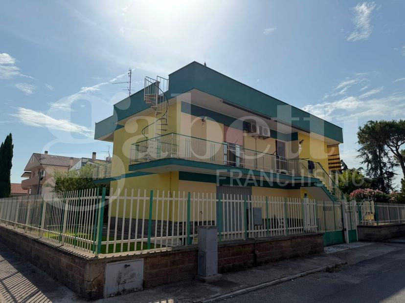 Casa indipendente in Via Perugia 18, Aprilia — foto 3 di 5