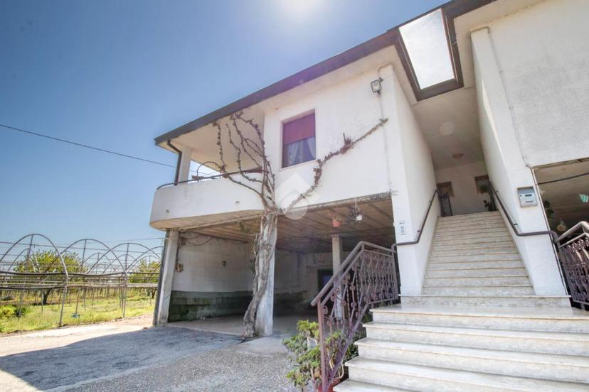 Casa indipendente in Contrada Cappellini 33, Ortona — foto 2 di 5