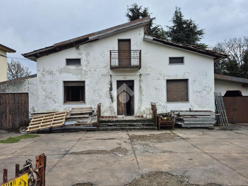 Casa indipendente in Via Carducci 26, Montello — foto 3 di 5