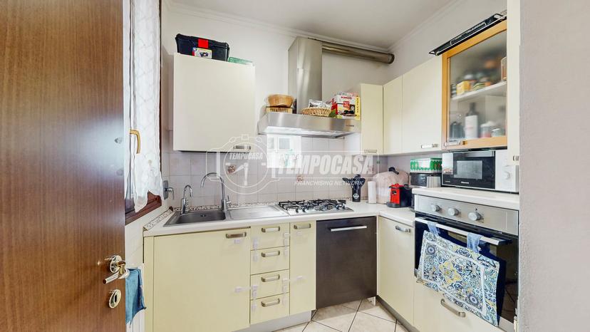 Trilocale in Via Lago di Garda 51, Castelfranco Emilia — foto 3 di 5