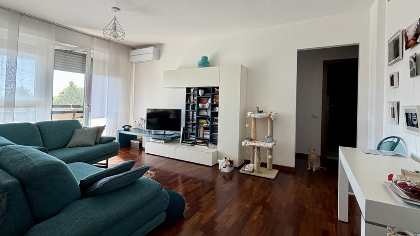 Trilocale in Sandro Pertini 6, Locate di Triulzi — foto 3 di 5