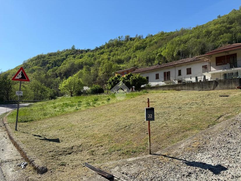 Casa indipendente in Regione Rocchea 32, Canelli — foto 2 di 5