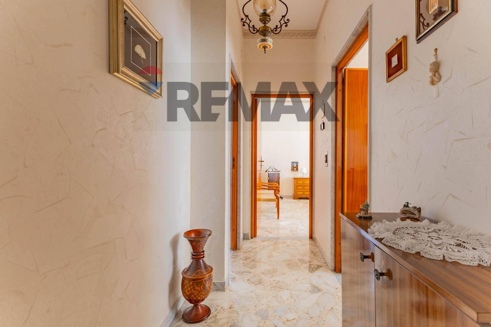 Quadrilocale in Via Duca degli Abruzzi 18, Mola di Bari