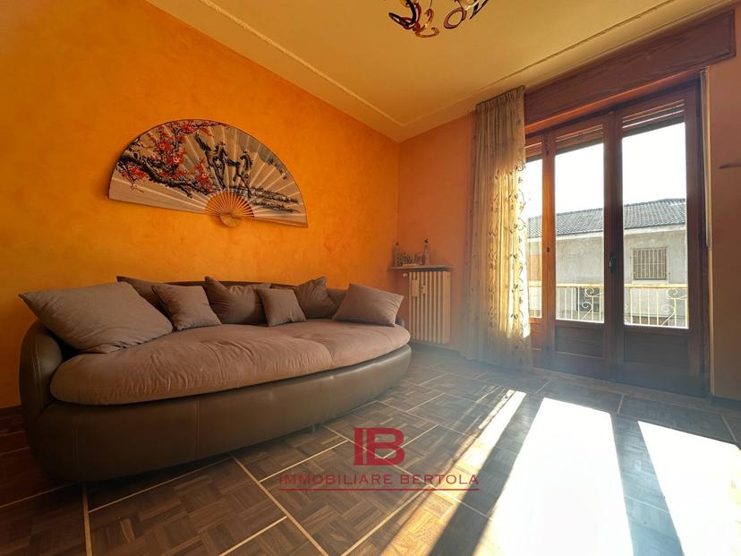 Appartamento in Via Bodoni 3, Busca