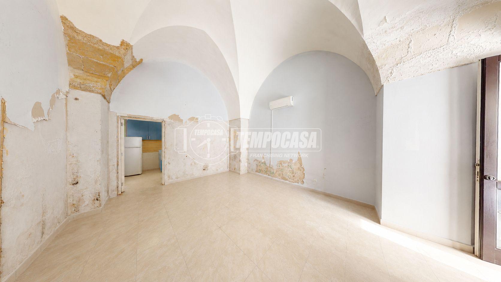 Casa indipendente in Via delle Bombarde 48, Lecce