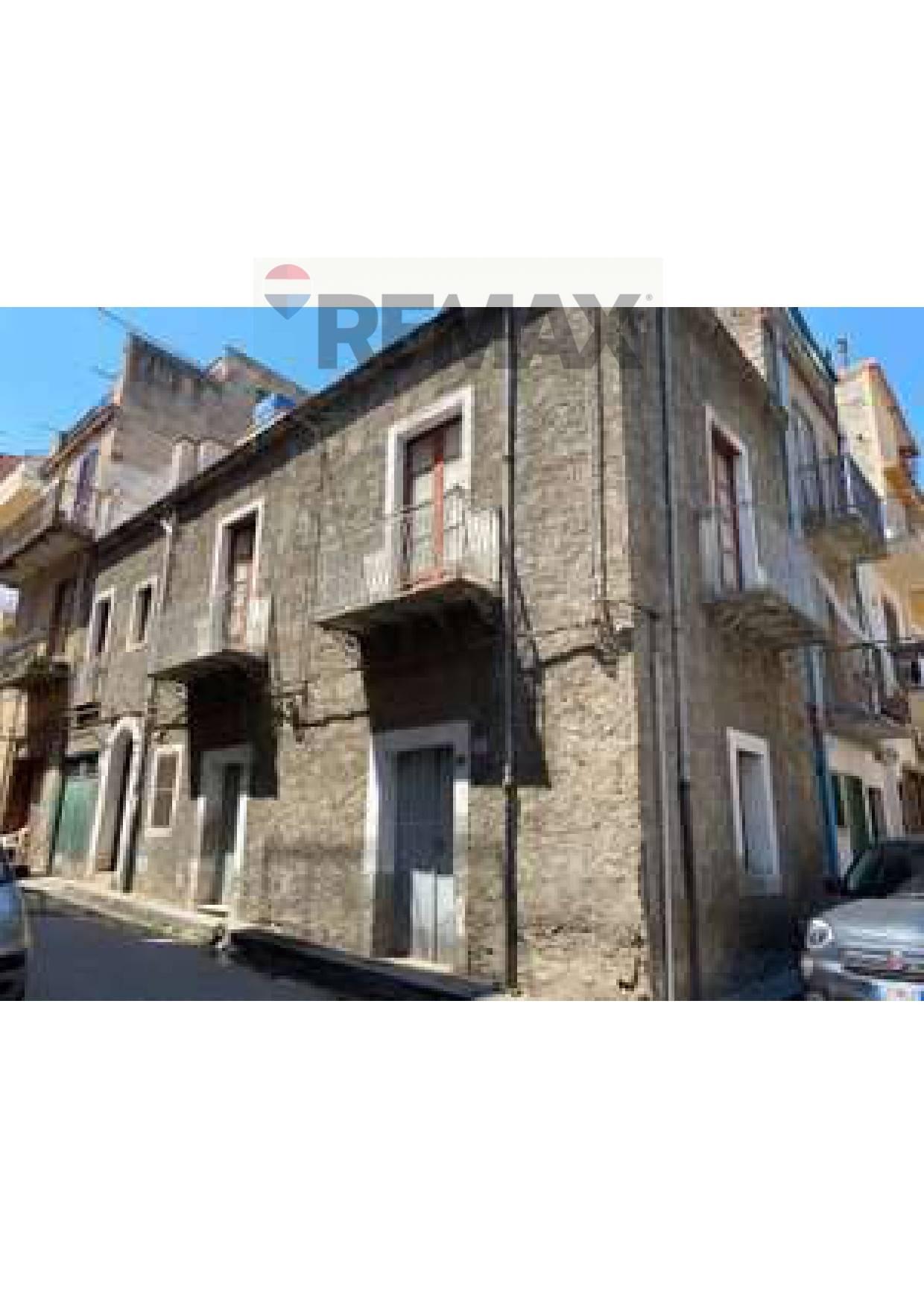 Casa indipendente in Via Oliveto II Snc, Sant'Agata di Militello