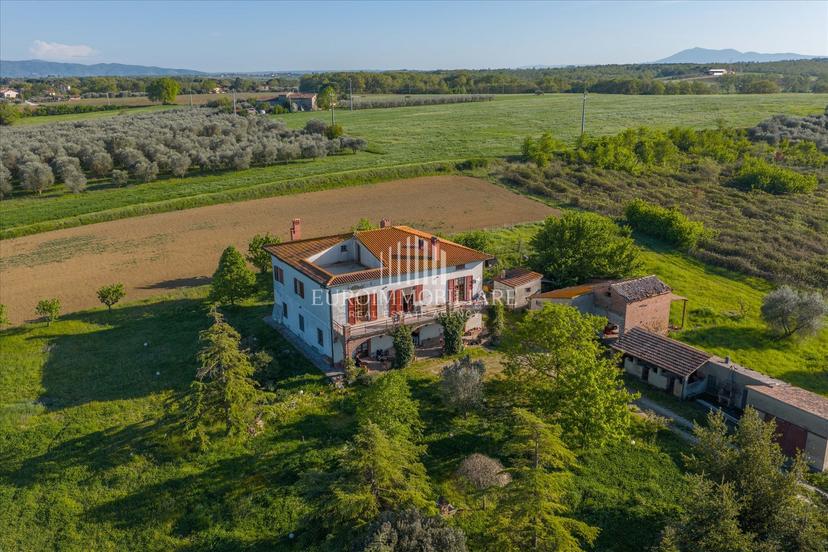 Casale in Via Paganico 2, Castiglione del Lago — foto 2 di 5