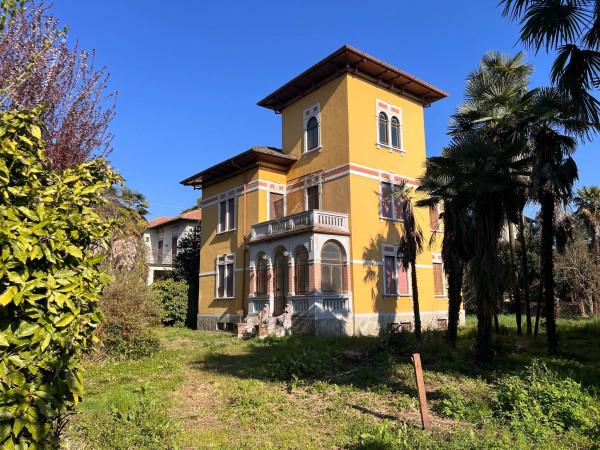 Villa in Via Francesco Rismondo 2, Tradate — foto 2 di 5