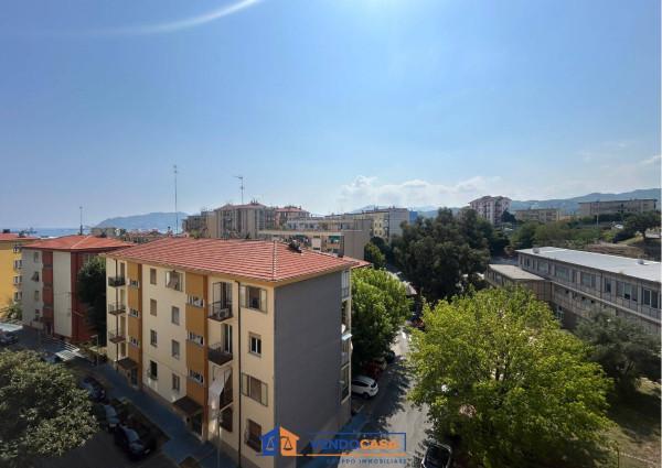 Trilocale in Via Chiavella 13, Savona