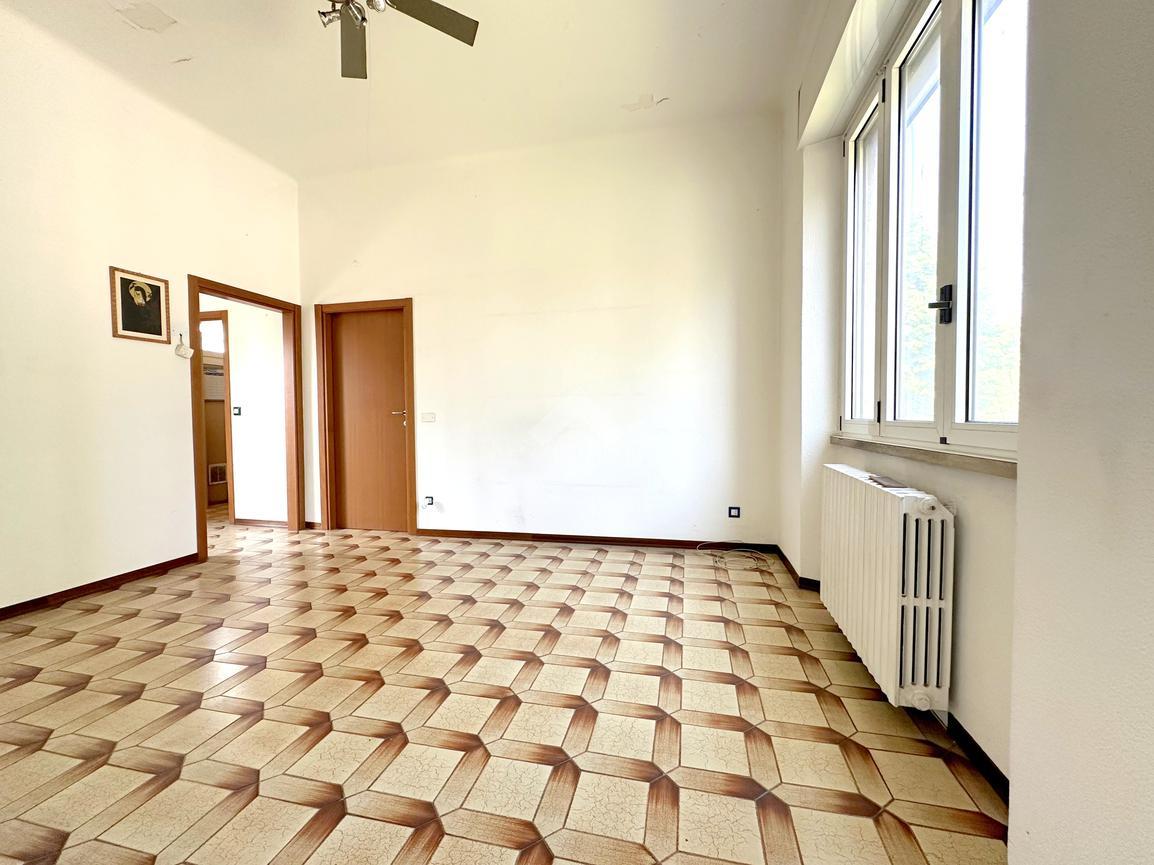 Bilocale in Via Trieste 473, Caronno Pertusella