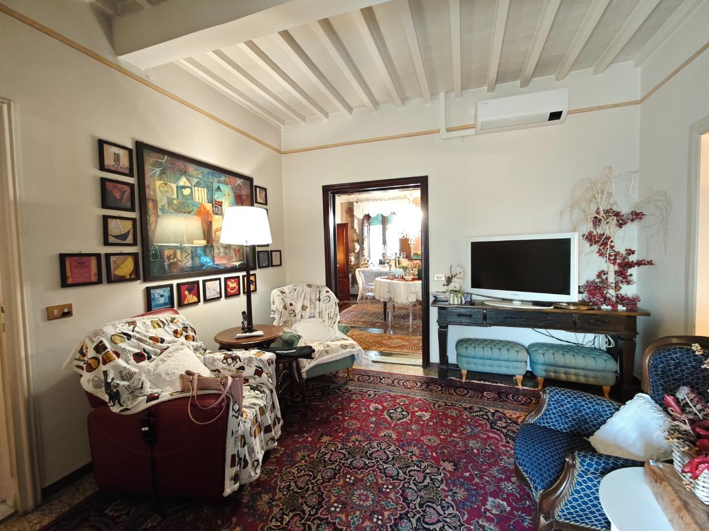 Porzione di casa, Capannoli