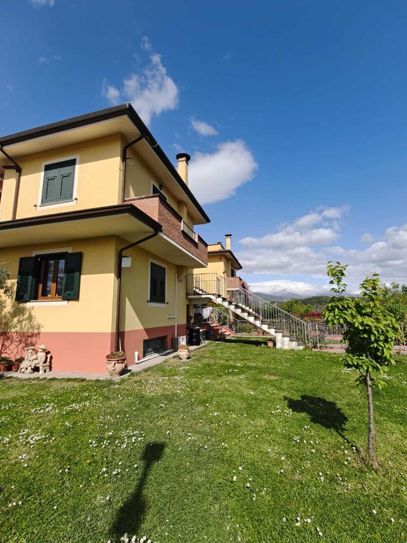 Villa a schiera, Aulla — foto 4 di 5