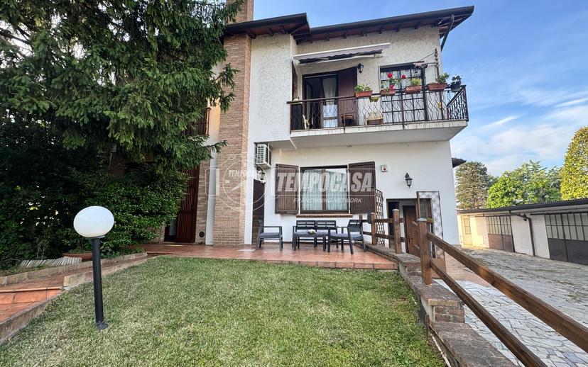 Villa a schiera in Via Don Luigi Sturzo 32, Arluno — foto 2 di 5