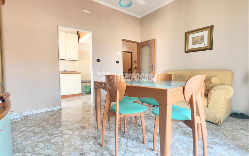 Trilocale in Via Giuseppe Angelillo, Gioia del Colle — foto 3 di 5
