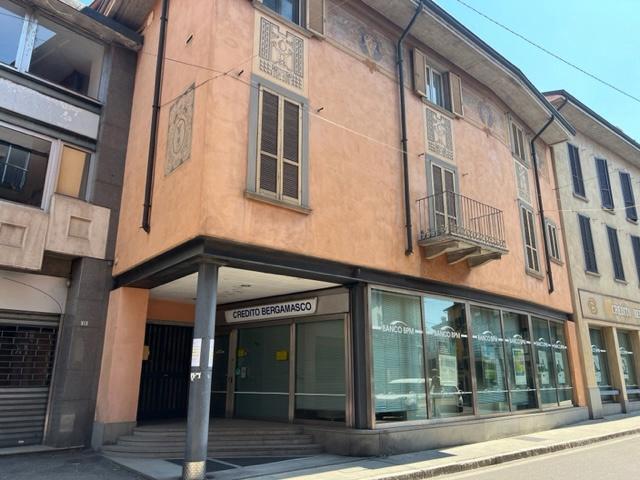 Trilocale in Via Vittorio Emanuele II 17, Ponte San Pietro — foto 2 di 5