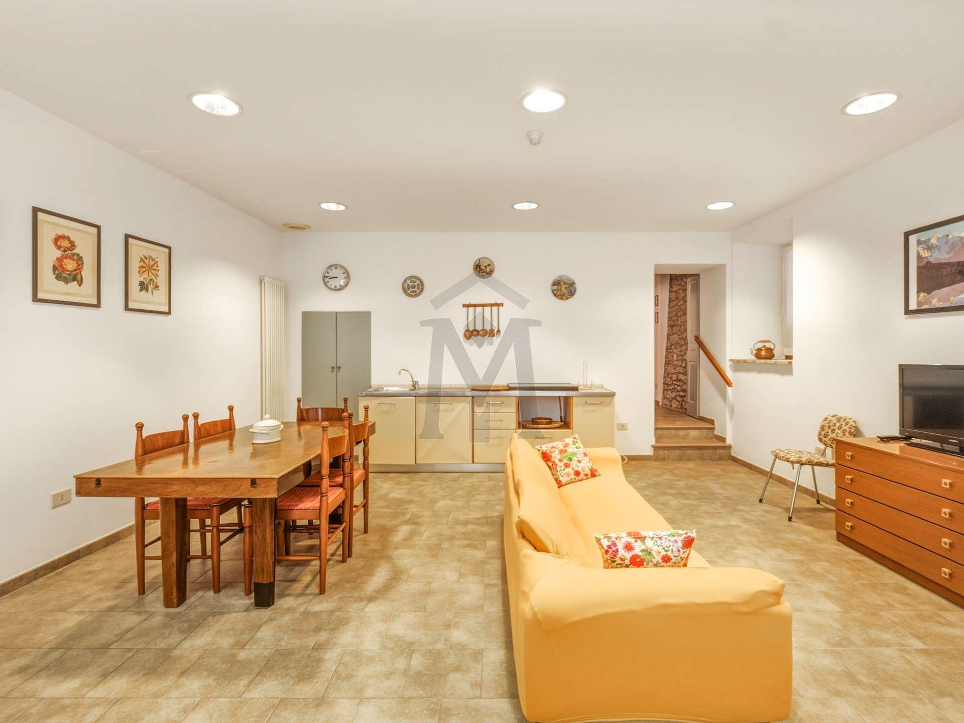 Bilocale in Via Vittorio Veneto  11, Castelnovo ne' Monti