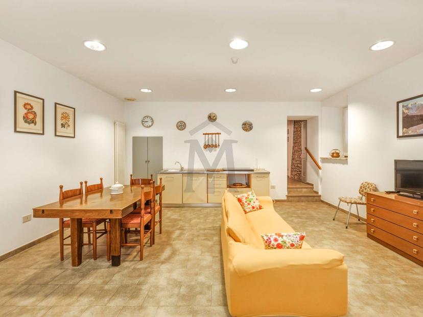 Bilocale in Via Vittorio Veneto  11, Castelnovo ne' Monti