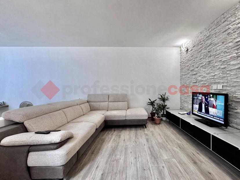 Trilocale in Via Cesare Battisti , Invorio — foto 2 di 5